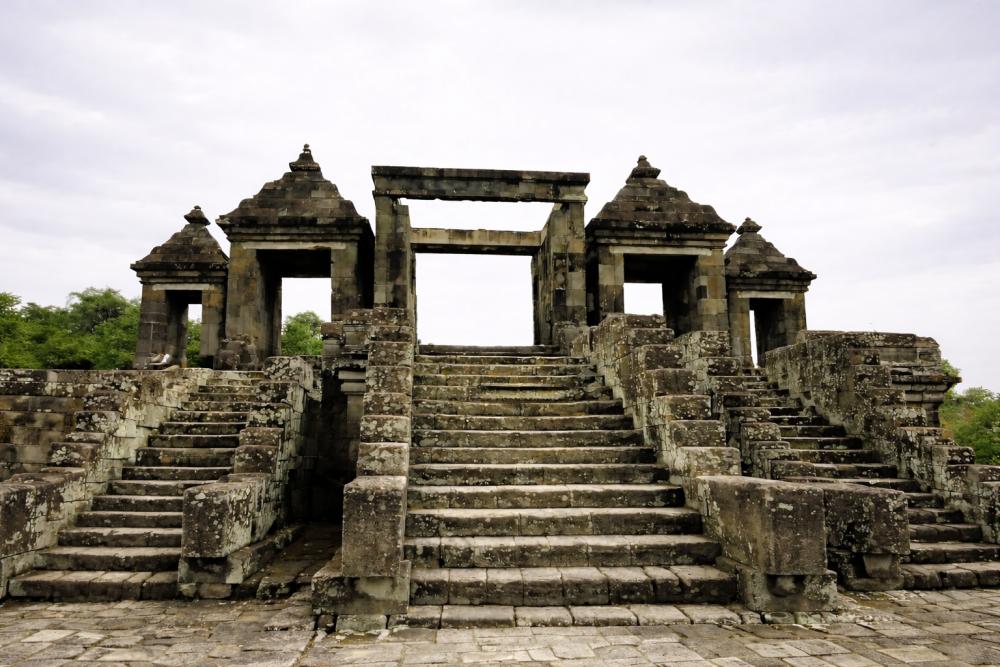 ABHAYAGIRI WIHARA – Dari Situs Sejarah Menuju Ruang Pengalaman Batin