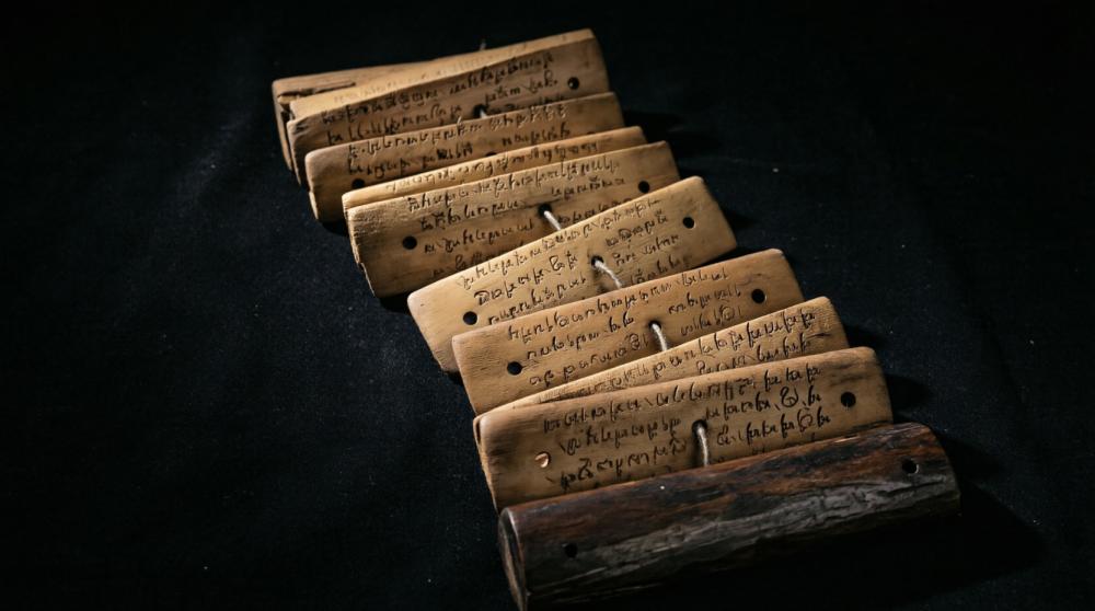 NABI APARAS - Hikayat Manuskrip Nusantara dalam Tradisi Hidup Masyarakat Sasak