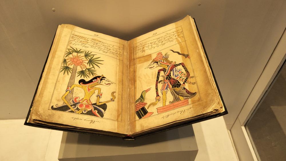 SERAT PAWUKON - Naskah Penanggalan dan Tradisi Jawa